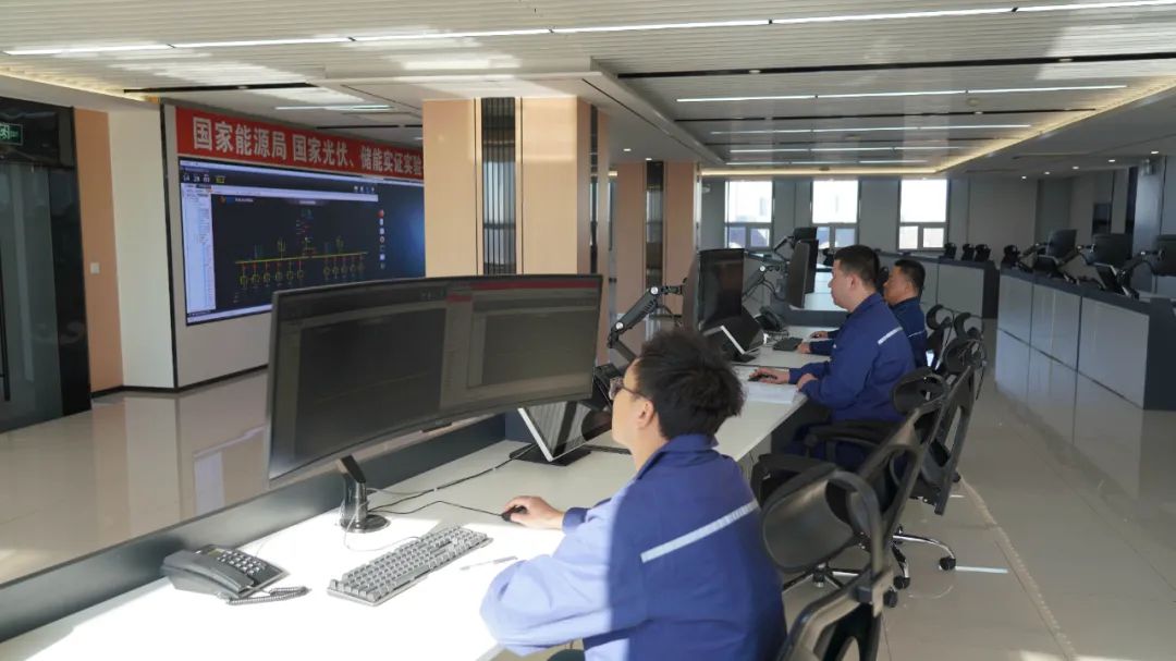 儲(chǔ)能資訊  全球首個(gè)光伏、儲(chǔ)能戶外實(shí)證實(shí)驗(yàn)平臺(tái)2022年度數(shù)據(jù)成果發(fā)布3.jpg