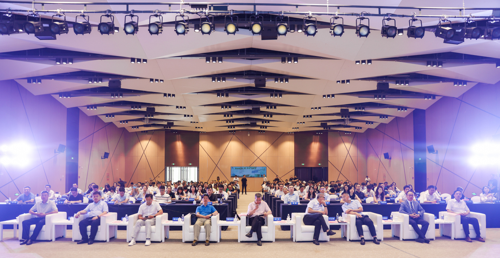 1692265287632758.jpg 企業(yè)資訊 才聚航天 智創(chuàng)未來(lái) 中鈉儲(chǔ)能應(yīng)邀參加“西安航天基地人才創(chuàng)新創(chuàng)業(yè)大賽”2.jpg